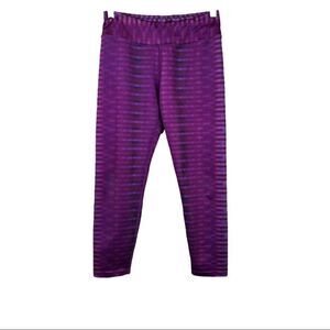 Prana Capri Leggings in Fuchsia Size Medium